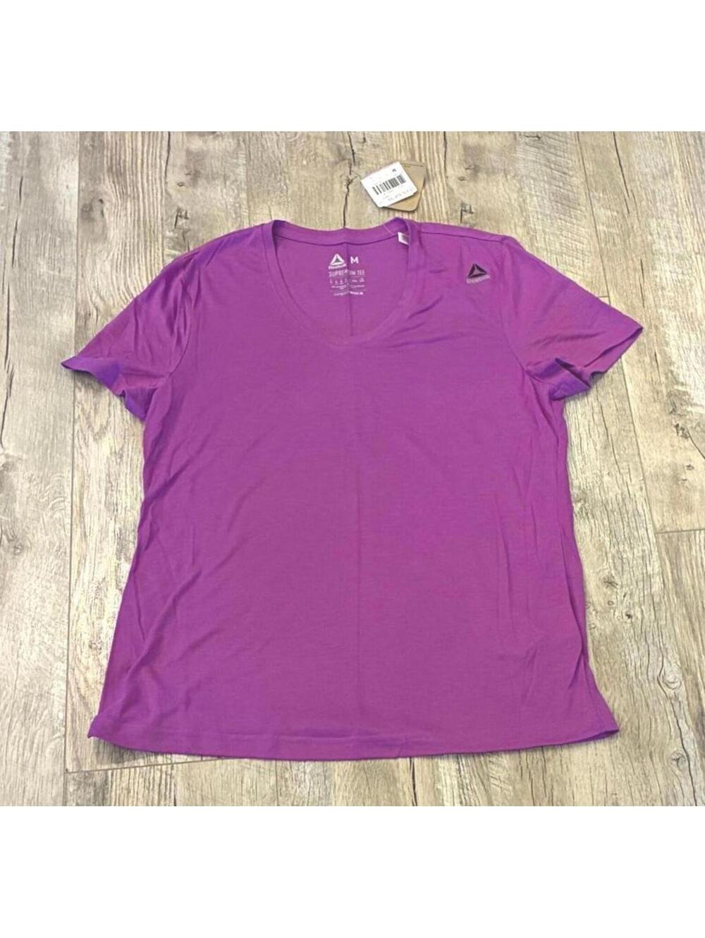 Brand New with Tags Women's Reebok Supremium US V SL SUP Tee Medium V Neck Shirt